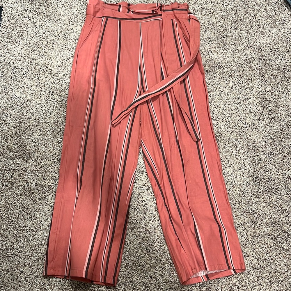 Pink, blue and white pin strip side zip crop pant